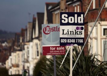 house-prices-rose-by-more-than-3,000-in-april-as-cost-of-living-crisis-hit