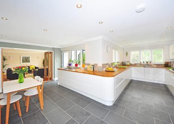 A Guide to Choosing Your Bathroom Tiles