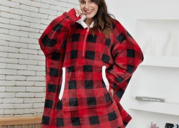 Best Hooded Blankets For Keeping Warm And Cosy