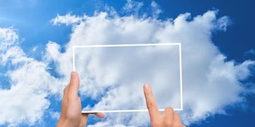 Open Source in the Cloud: Risks and Benefits