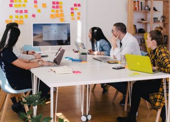 Benefits of Working with a Specialist Marketing Agency In Brighton