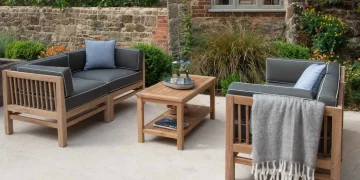 Advantages of Teak Garden Furniture