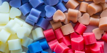 Wax Melts: An Aromatic Revolution in Home Fragrancing and Its Advantages