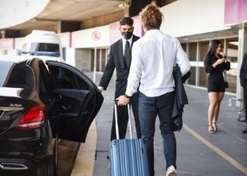 Seamless Business Travel: How London Chauffeur Services Enhance Corporate Trips