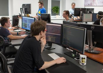 Scaling with Ease: How External Development Teams Facilitate Business Growth