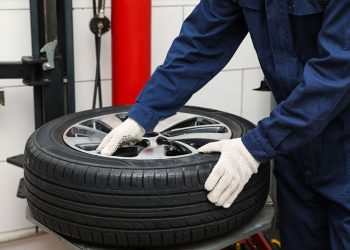 From Swift Response to Cost Savings: Top Reasons to Choose Emergency Tyre Repair in Leeds