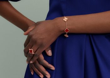 Affordable Luxury: The Benefits of Owning a Pre-Owned Van Cleef & Arpels Bracelet