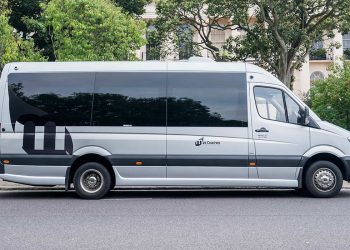 Why Do UK Coach Hire Prices Vary So Much? A Deep Dive into Market Trends