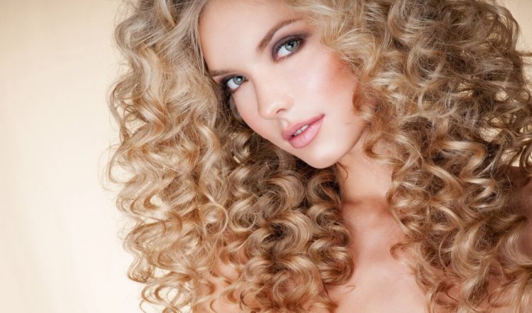 How to Get the Most Out of Your Curly Hair Specialist Visit