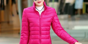 Women’s Jacket Buying Tips: Balancing Fashion Trends and Practical Needs