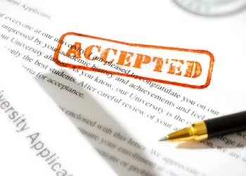 College Applications: Navigating the Maze of Higher Education Admissions