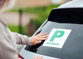 Mistakes to Avoid When Learning to Drive from Friends and Family and Why to Choose a Professional Dudley Instructor