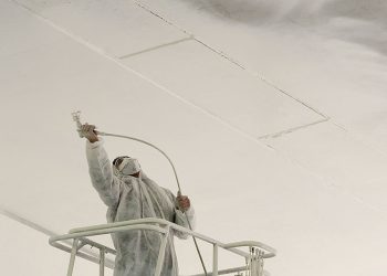 From Warehouses to Signage: The Diverse Applications of Commercial Spray Painting