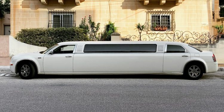 The Luxurious Advantage: Unveiling the Benefits of Limo Hire in Birmingham