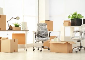 The Benefits of Hiring a Company for Commercial Removals in Bromley