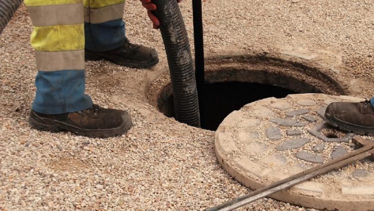Unblocking Essex Drains: Why You Should Call in the Professionals
