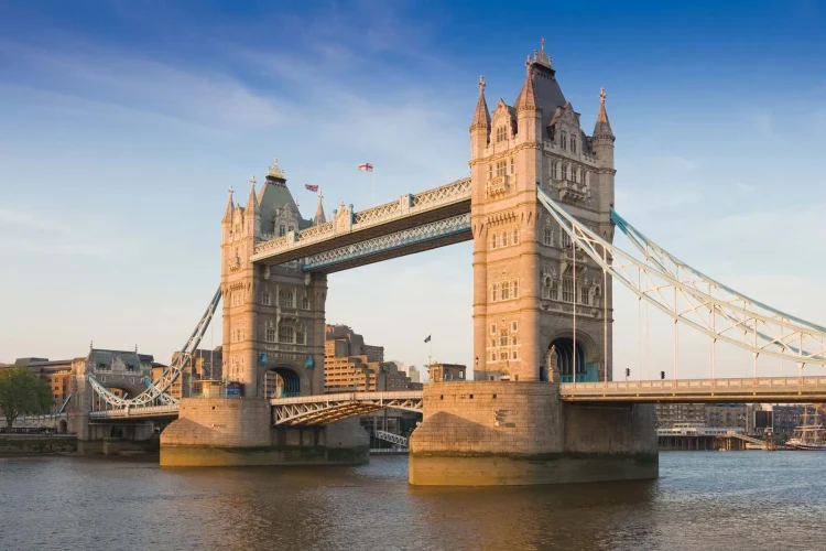 The Timeless Allure of London Bridge: A Journey Through History and Modern Popularity