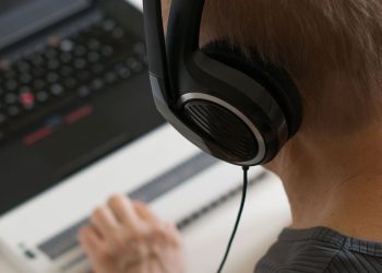 Fostering Engagement and Retention: Creating Positive Workplace Experiences for Individuals with Low Vision and Blindness