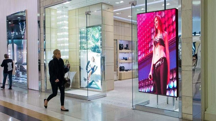 Transforming Customer Experiences with a Digital Signage Display