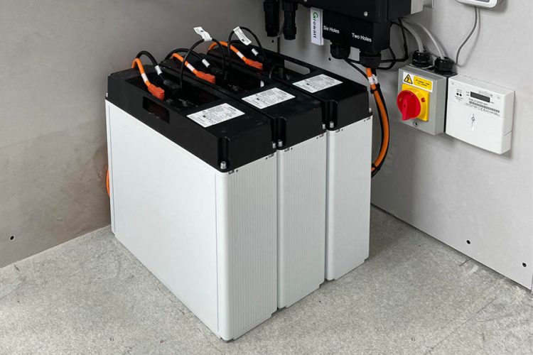 A Comprehensive Guide to Selecting Solar Battery Storage