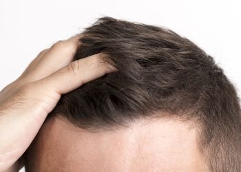 The Benefits of Using Hair Growth Serum Treatment for Thinning Hair