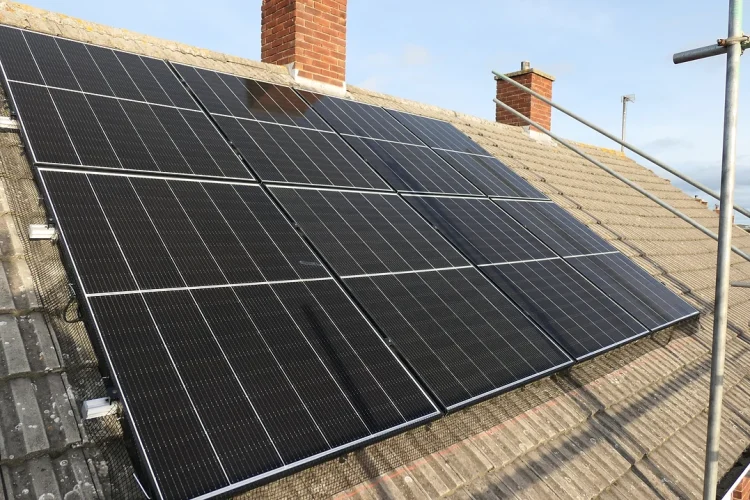 Solar Power Surge: Why Bedford Residents Are Embracing Renewable Energy