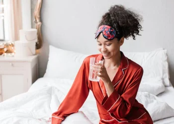 From Day to Night: Seamless Style with Elegant Sleepwear