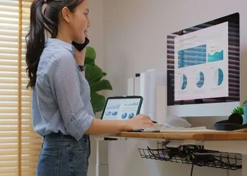 Why Adjustable Standing Desks Are a Game-Changer for Modern Offices