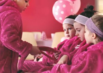 Essex’s Premier Mobile Party Experience: Pamper Bus Revolution