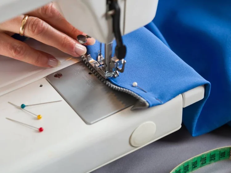 The Essential Role of an Alterations Tailor in Modern Fashion