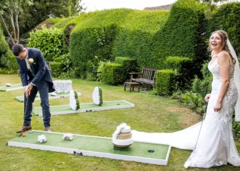 Wedding Planning Made Exciting: How Mini Golf Hire Companies Transform Your Big Day