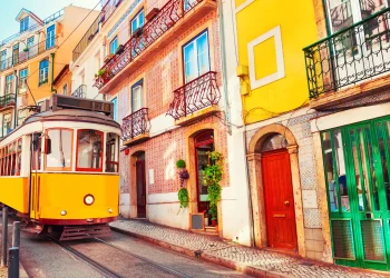 From Port Wine to Stunning Architecture: What Makes Porto a Must-Visit Destination