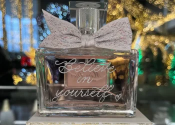 Beyond the Logo: Calligraphy as a Distinctive Element in Brand Identity Gifts