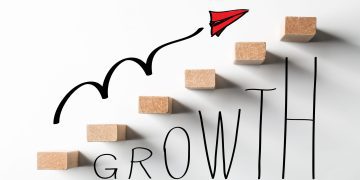 How Data-Driven Growth Strategies Transform B2B Customer Acquisition and Retention