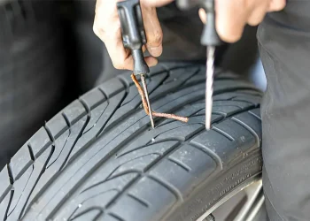 Your Handy Guide to Getting Help with Tyre Puncture Repairs Near You