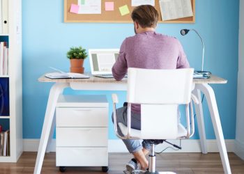 Bridging the Office-Home Divide: Workstation Assessments as the Key to Hybrid Work Success