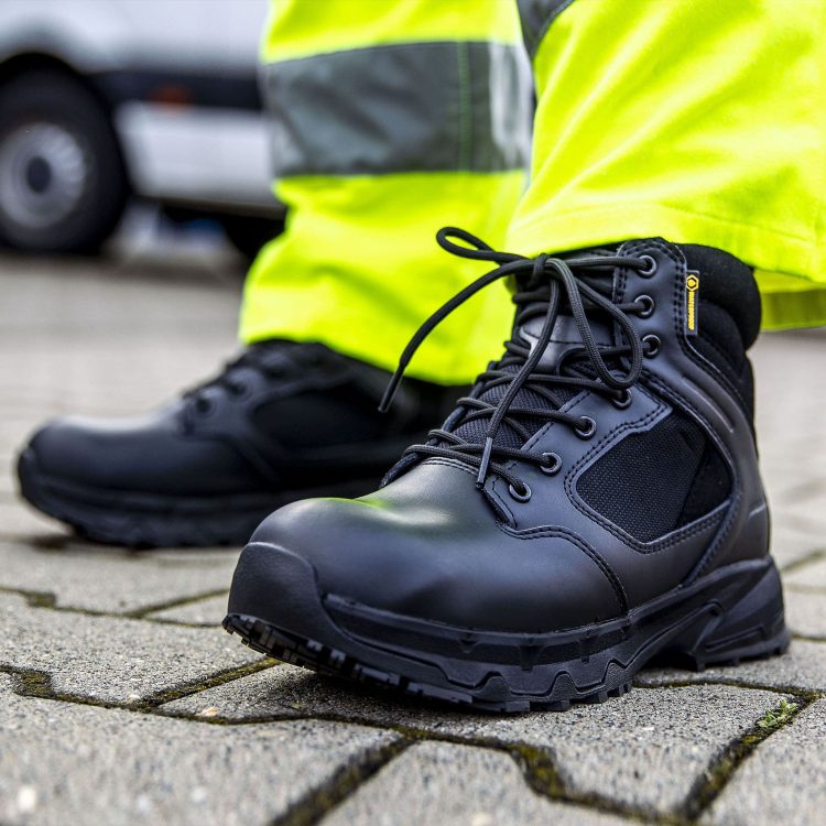 Work Boots and Workplace Safety: What Every Worker Should Know