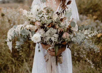 Unconventional Stunners: The Ultimate Guide to One-of-a-Kind Wedding Florals